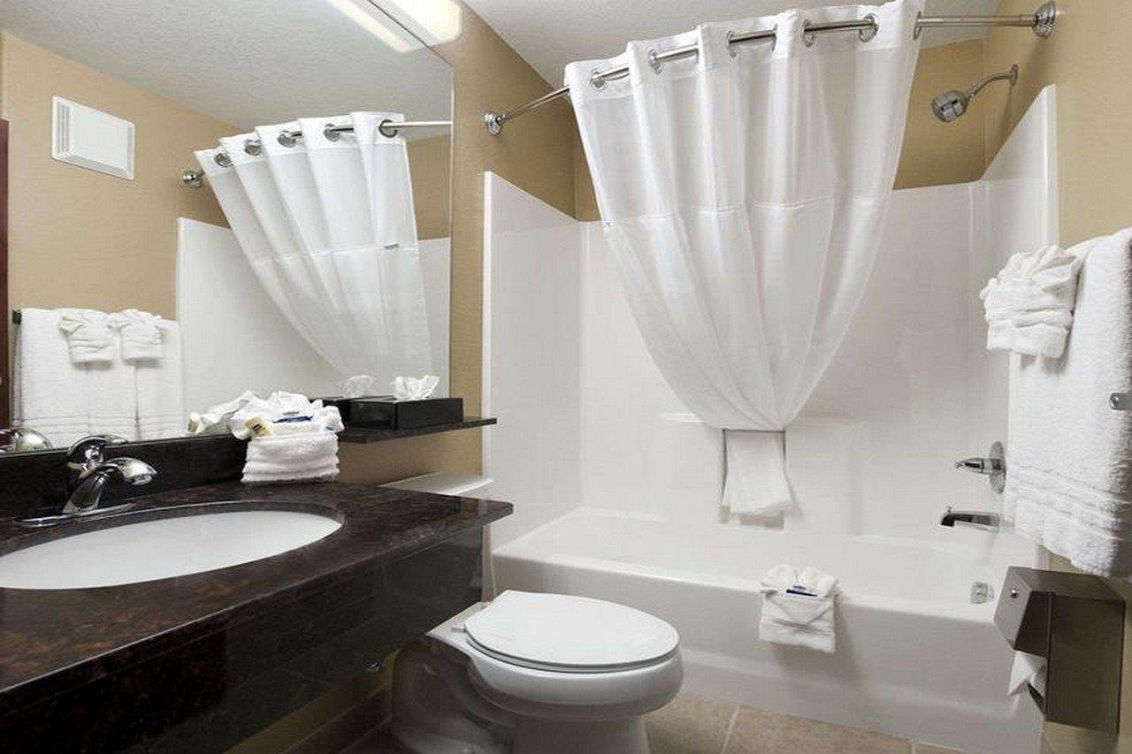 Garner Hotel Gonzales By Ihg מראה חיצוני תמונה