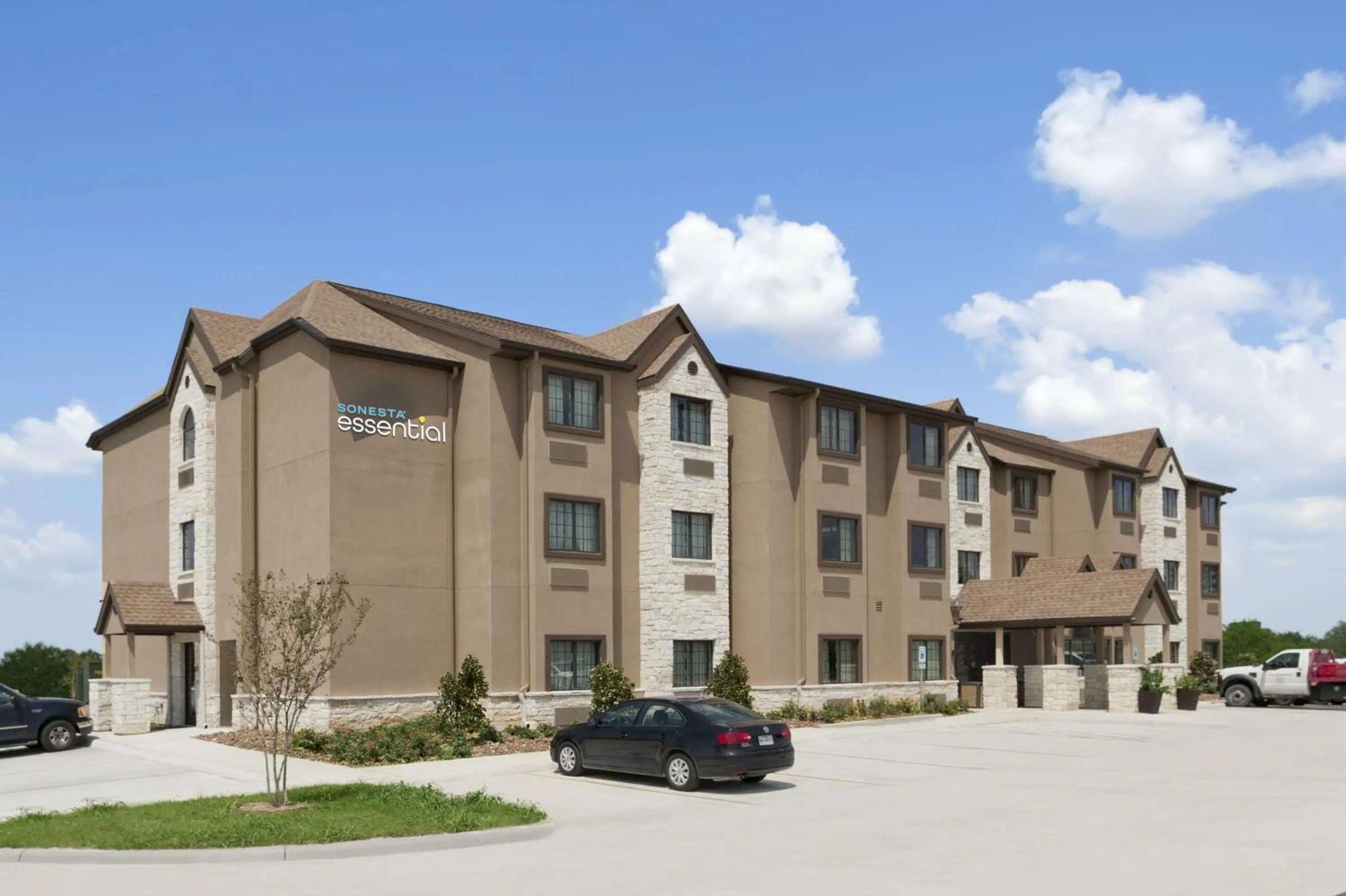 Garner Hotel Gonzales By Ihg מראה חיצוני תמונה