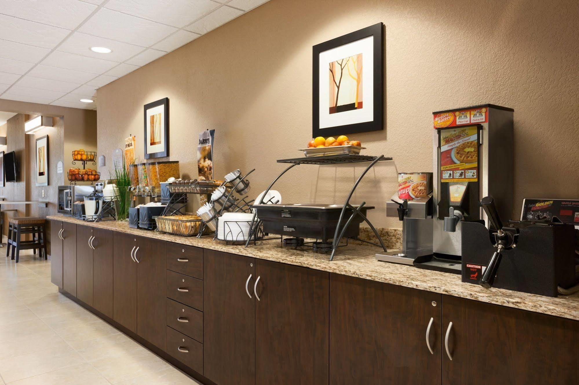 Garner Hotel Gonzales By Ihg מראה חיצוני תמונה
